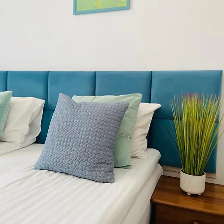 Apartment & *