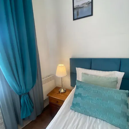 & Apartment *